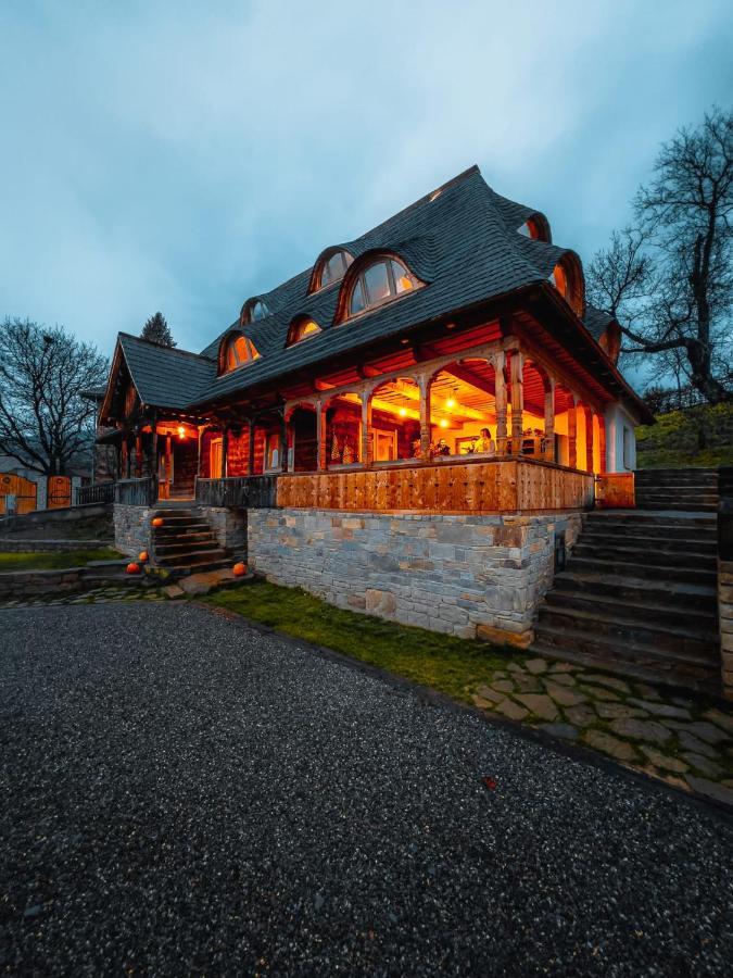 Poieni 39 Villa Poienile Izei Exteriör bild